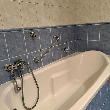 Διαμέρισμα Prostorny 2kk S Balkonem A Vanou,blizkost Centra Znojmo